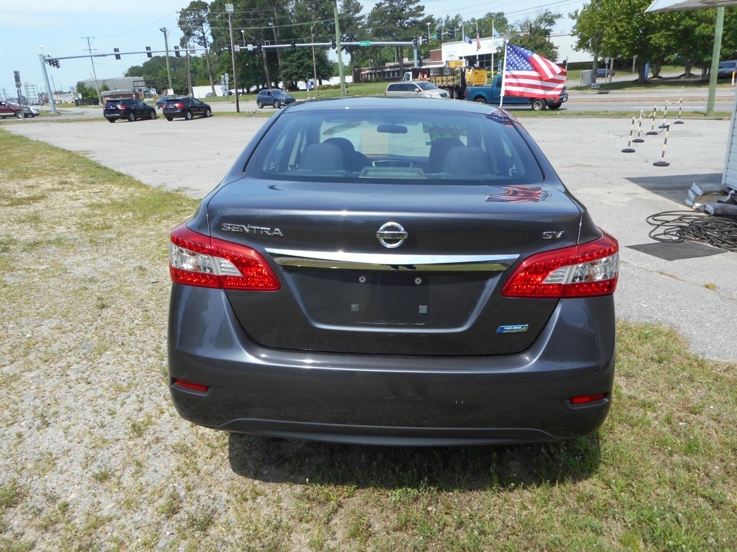 2014 Gray Nissan Sentra (3N1AB7AP4EL) , located at 2553 Airline Blvd, Portsmouth, VA, 23701, (757) 488-8331, 36.813889, -76.357597 - Photo#6